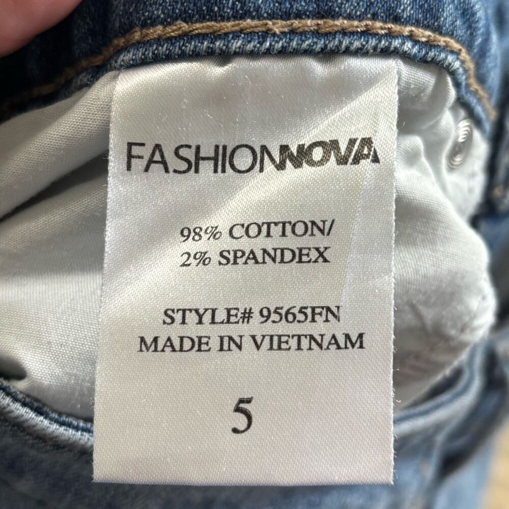 Fashion Nova Distressed Skinny Jeans Juniors 5 - Picture 4 of 4